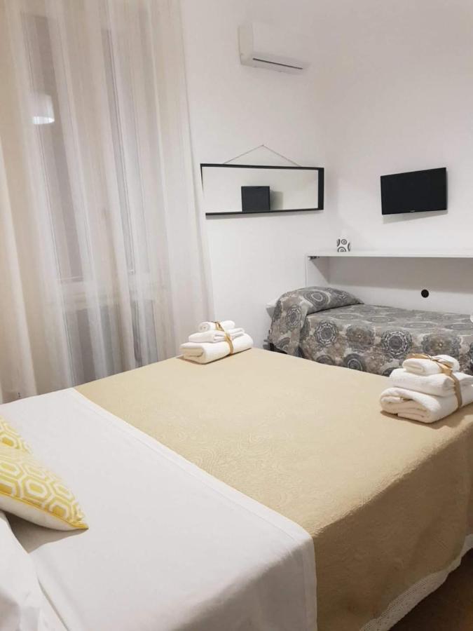 Aziz B&B Palermo Bagian luar foto