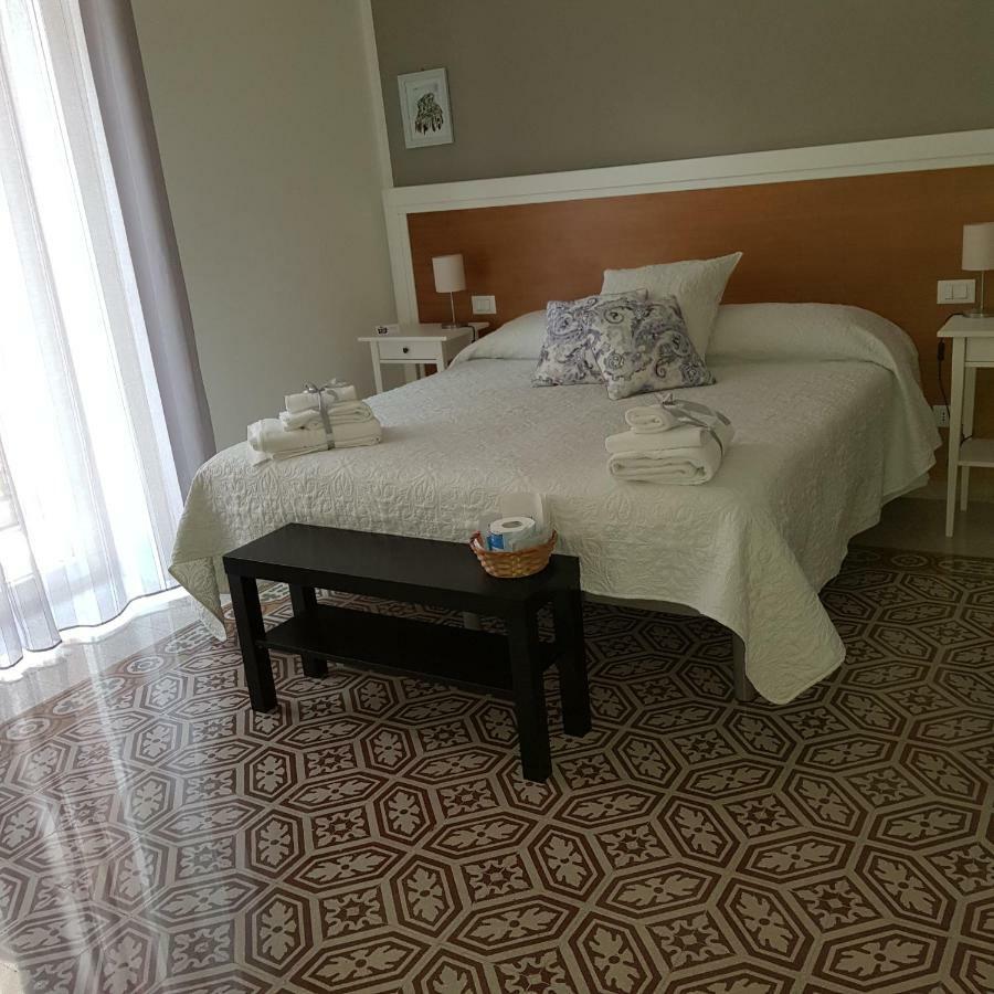 Aziz B&B Palermo Bagian luar foto